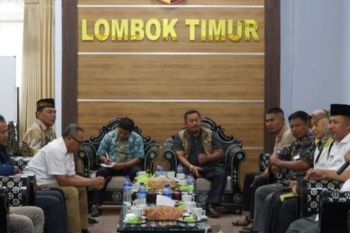 Bupati Lombok Timur mengajak FKDM dukung tahapan Pemilu 2024