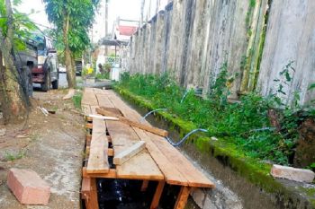 Warga Sindulang Satu Soroti pekerjaan saluran air