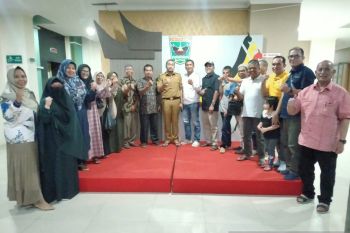 Datangi wagub bawa surat pernyataan, para pemilik lahan dukung pembangunan tol seksi Payakumbuh-Pangkalan