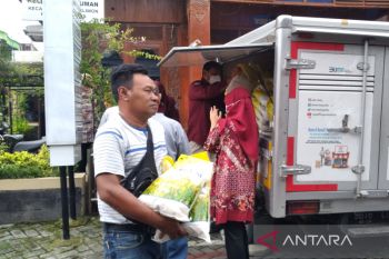 Bulog Surakarta kendalikan harga beras melalui  operasi pasar