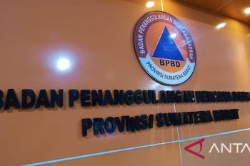 Warga Sumbar diimbau waspadai cuaca buruk