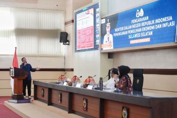 Gubernur Sulsel memaparkan program penanganan inflasi ke Mendagri