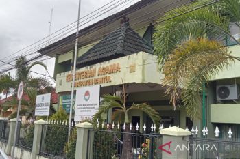 Kemenag Bantul mengimbau calon jamaah tenang terkait biaya haji 2023