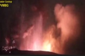 Gunung Anak Krakatau erupsi sebanyak 4 kali