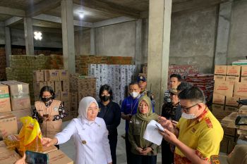 Palembang sidak gudang distirbutor minyak goreng
