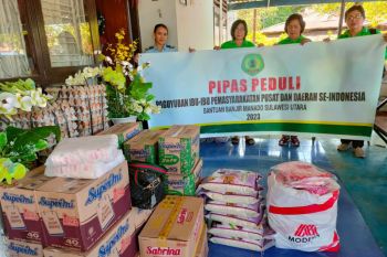 PIPAS Bantu para petugas Lapas korban banjir
