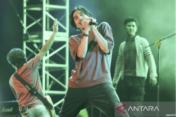 Lautan memori di konser tunggal Sheila on 7