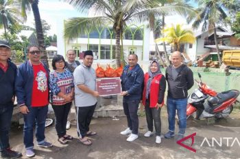Telkomsel Manado salurkan bantuan CSR korban banjir