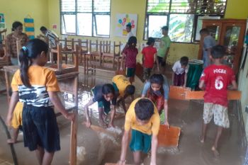 Banjir terjang Desa Nunbaun di Kabupaten Kupang