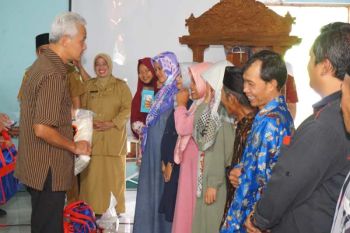 Ganjar minta kades lakukan verifikasi data kemiskinan ekstrem