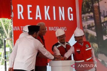 Masjid Agung Jateng di Kabupaten Magelang simbol kerukunan beragama