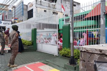 Wali Kota Bandarlampung imbau orang tua jemput anak di sekolahnya