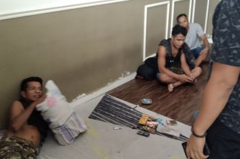 Polisi gerebek tempat penampungan empat calon PMI ilegal di Batam