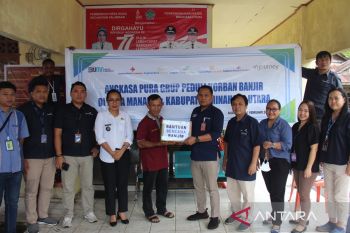 Angkasa Pura Grup Bandara Sam Ratulangi peduli korban banjir di Manado