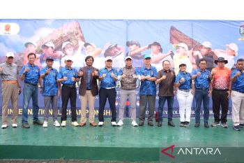 Wali Kota Makassar membuka turnamen golf amatir internasional