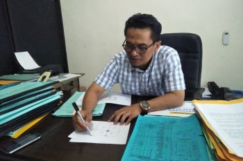 BPN Lombok Tengah memasang 2.000 patok di lokasi Program Percepatam PTSL