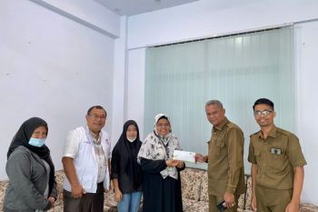 Dompet Dhuafa Waspada bantu lunasi tunggakan biaya sekolah Cindy