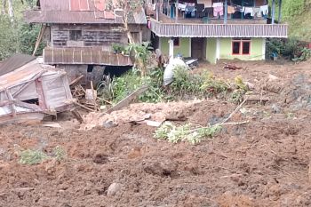 Longsor Toraja di Utara sebabkan 155 warga mengungsi