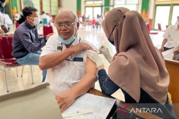 Dinkes Yogyakarta imbau warga yang punya tiket booster kedua segera vaksinasi