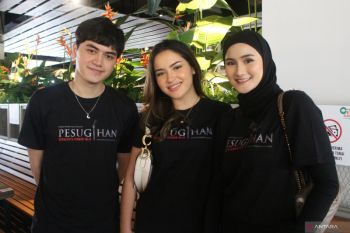 Nicole Parham kesurupan saat lakoni "Pesugihan Bersekutu dengan Iblis"