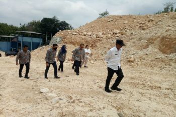 Pemkab Gunungkidul meningkatkan tujuh ruas jalan tingkatkan ekonomi