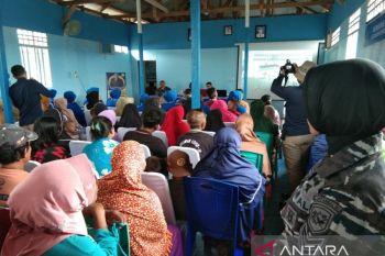 TNI AL berikan pemahaman warga pesisir Konawe cara bela negara
