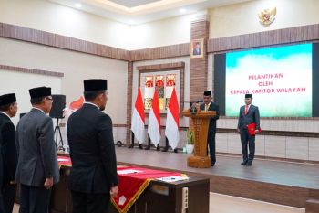 Kakanwil Kemenkumham Sulsel lantik notaris dan MPDN wilayah Sulsel