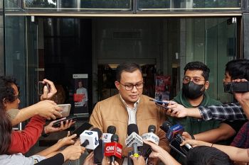 KPK panggil notaris saksi kasus suap di BPN Riau