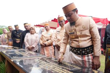 Gubernur Sulawesi Selatan meresmikan TPI Beba Takalar