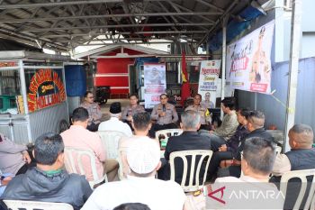 Pengendara sepeda motor di bawah umur menjadi pembahasan Jumat Curhat