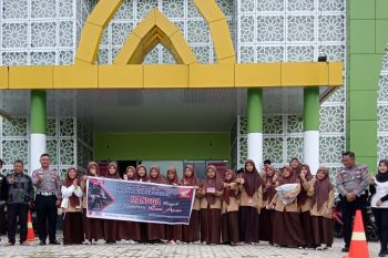 Honda ajak pelajar aman berkendara  tema " Bangga Menjadi Generasi #Cari_aman "