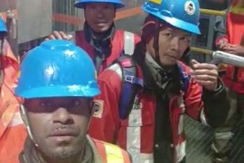 UGMR evakuasi 14 karyawan PT. Freeport terjebak banjir Tembagapura