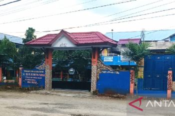 Disdikbud Biak Numfor beri izin operasional SMP Plus Putra