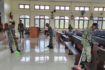 Kodim 1715 Yahukimo kerahkan prajurit bersihkan Gereja Santo Yosep