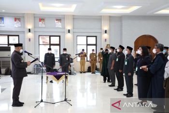 Bupati Tangerang lantik belasan pejabat administator dan pengawas