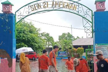 SDN 21 Ampenan Mataram tergenang air, TRC turun tangan
