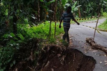 BPBD Nagekeo identifikasi kerusakan akibat longsor