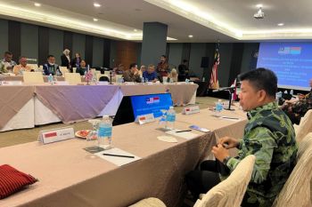 Bupati Sambas bahas kerja sama ekonomi Indonesia dan Malaysia di Kuching