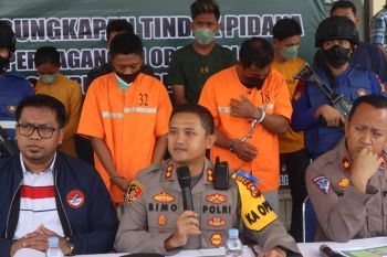 Polisi gagalkan penyelundupan PMI ke Malaysia, dua tersangka ditangkap