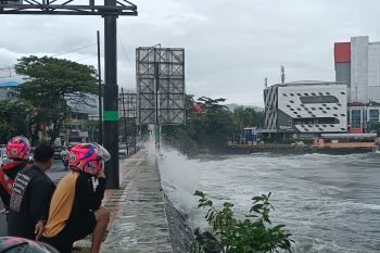 BMKG Sulut: Waspadai gelombang tinggi dan banjir pesisir