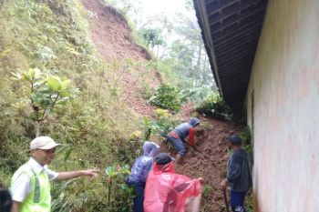 BPBD Kulon Progo mengingatkan masyarakat waspadai bencana hidrometeorologi