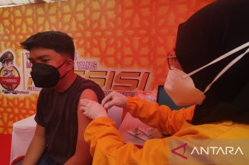 Penerima dosis ketiga capai 69,98 juta jiwa penduduk Indonesia