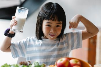 Manfaat susu untuk tumbuh kembang anak