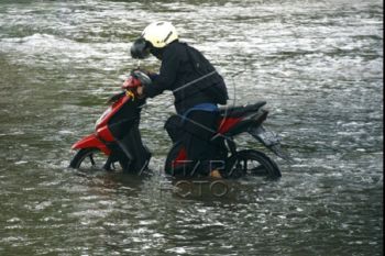 Banjir akibat curah hujan tinggi di Gowa