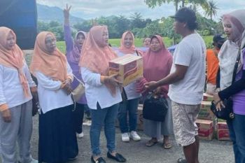 DWP NTB menyalurkan bantuan kepada korban banjir Sumbawa Barat