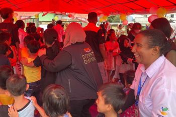Dompet Dhuafa Papua bersama relawan dan LDP Kemensos RI pulihkan trauma anak penyintas gempa