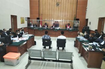 Mantan Kapolsek menjadi kurir sabu milik Teddy Minahasa