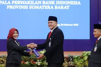 Endang Kurnia dikukuhkan sebagai Kepala BI Perwakilan Sumbar