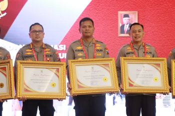 Polresta Sidoarjo raih penghargaan pelayanan prima Kementerian PANRB