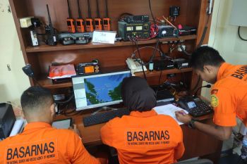 Basarnas Natuna latihan SAR dengan MRSC Malaysia